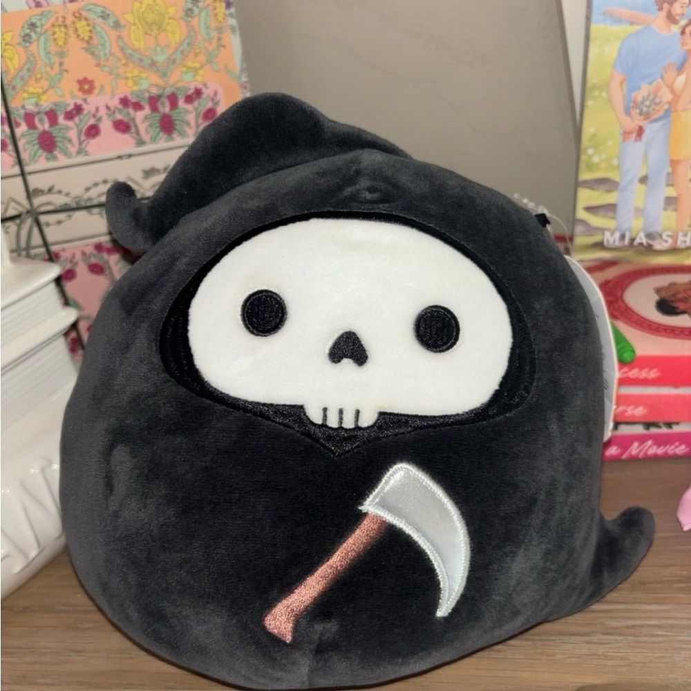 Squishmallows Otto Plush